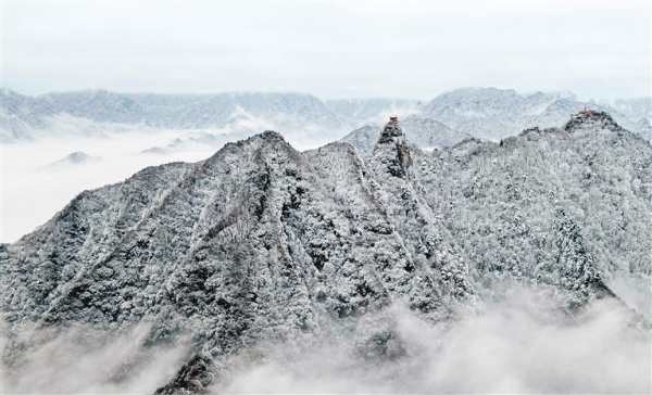 秦岭迎瑞雪 美景如画卷