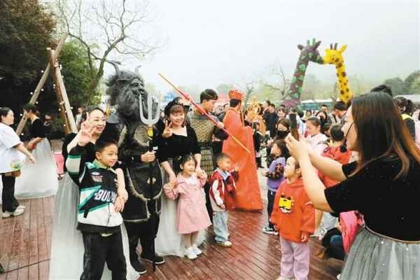 西安秦岭野生动物园接待游客再创新高