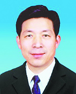 第十三届全国人民代表大会财政经济委员会副主任委员王东峰